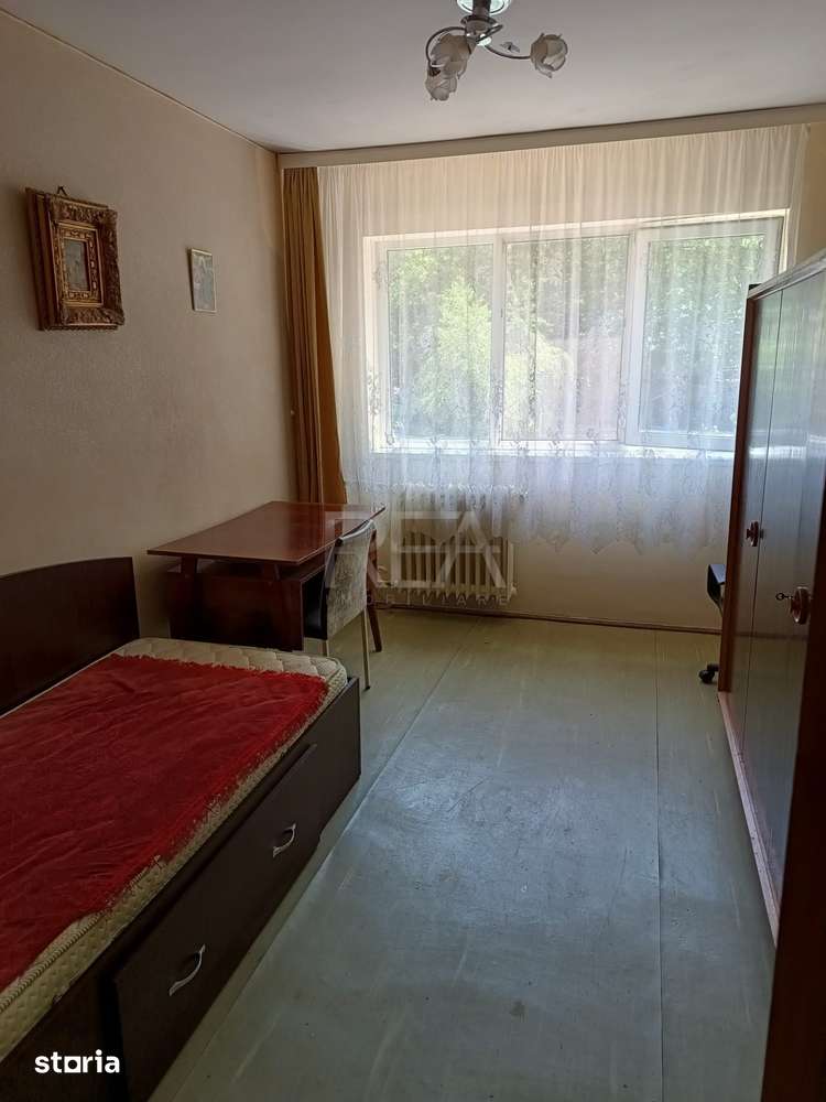 3 camere, et 1/9, anvelopat, 71 mp-Apusului — fotografia 2
