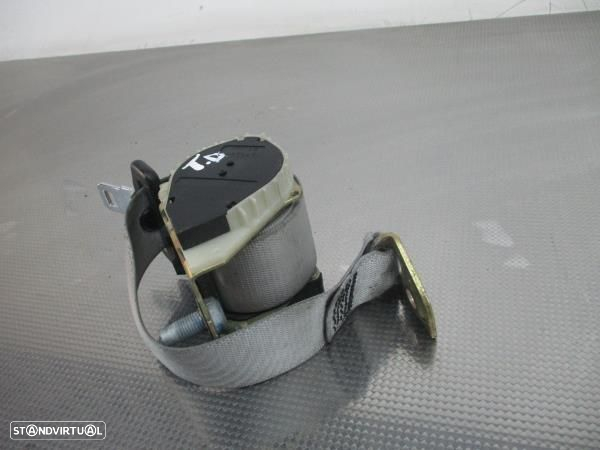 Cinto Tras Dto Mercedes-Benz C-Class (W203) - 3