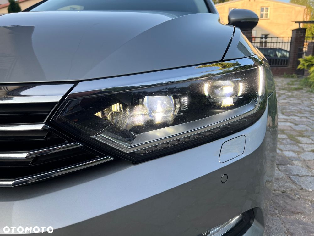 Volkswagen Passat - 11