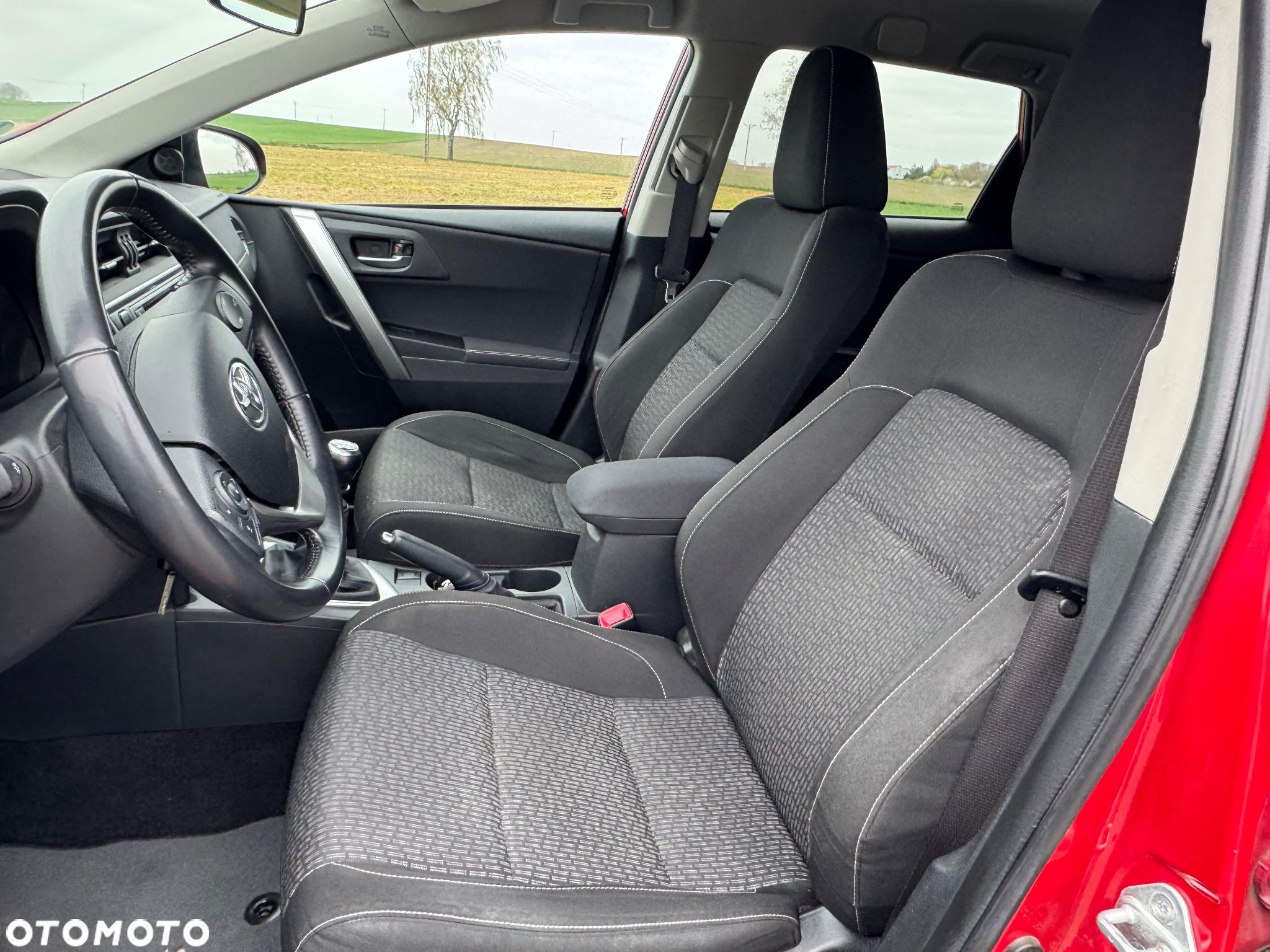 Toyota Auris 1.33 Dual-VVT-i Touring Sports Edition - 18