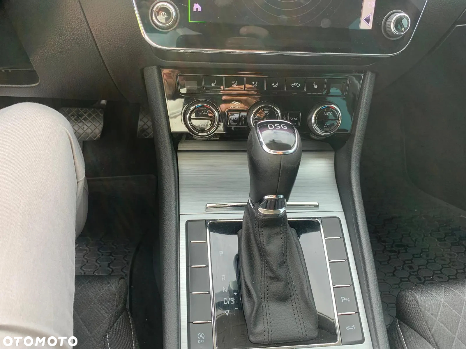Skoda Superb Combi 2.0 TDI DSG Ambition - 14