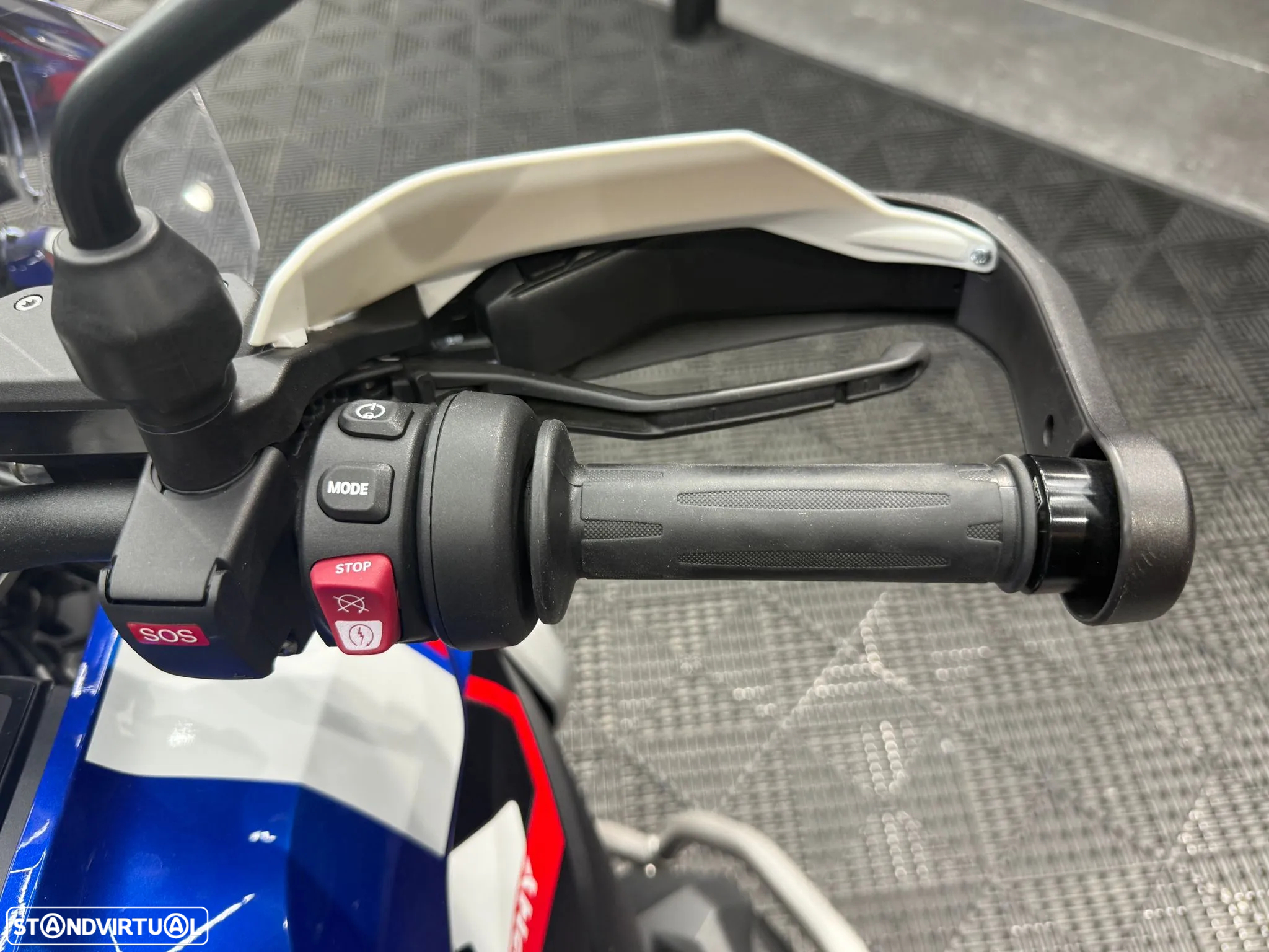 BMW R 1300 GS Trophy - 3