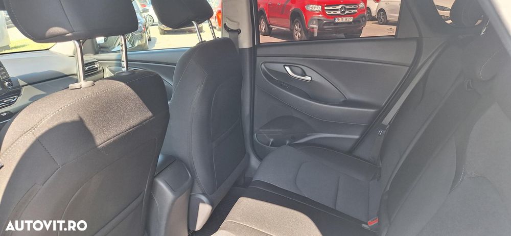 Hyundai i30 1.5 110CP M/T Highway - 14