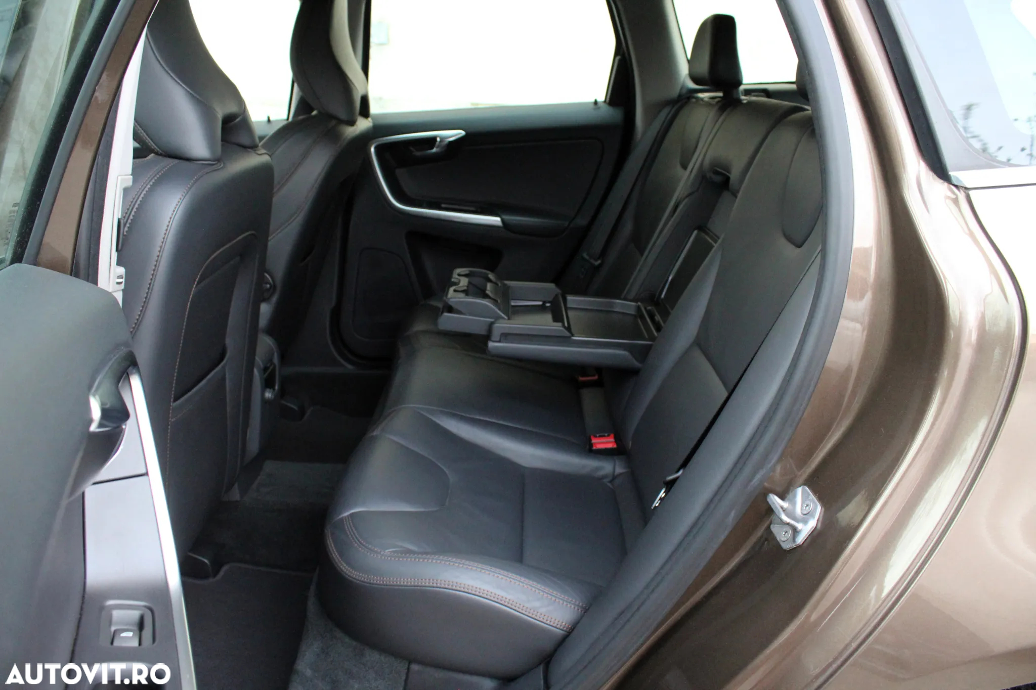 Volvo XC 60 D5 AWD Geartronic Summum - 7