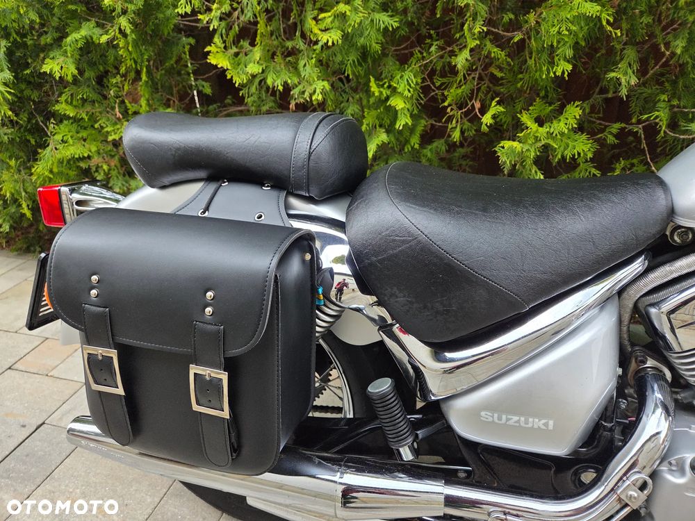 Suzuki Intruder - 18