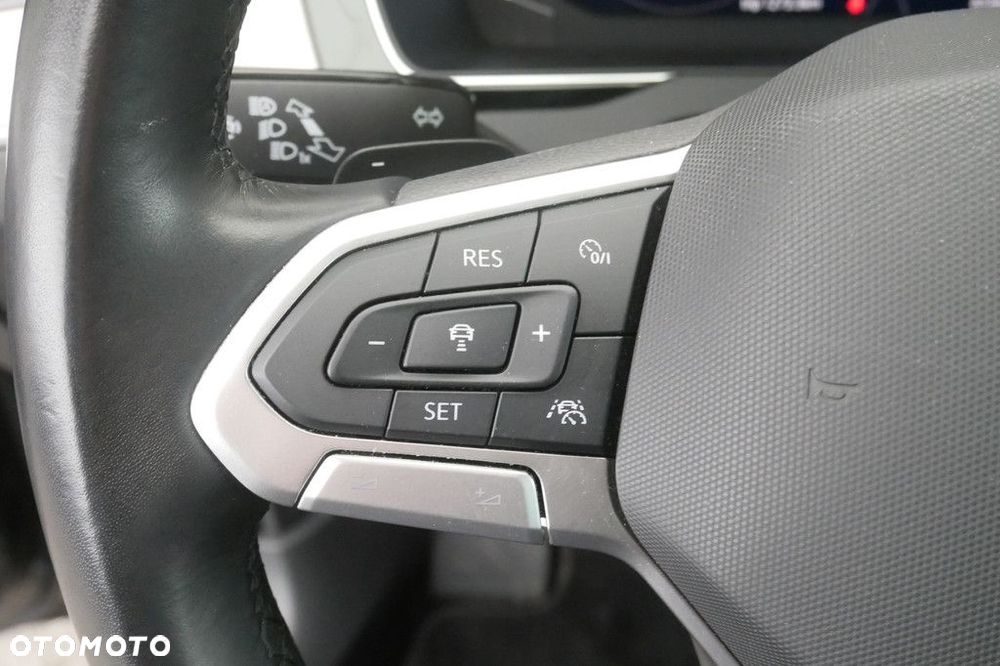 Volkswagen Passat Variant 2.0 TSI Elegance DSG - 29