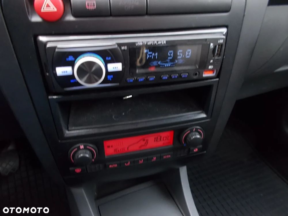 Seat Ibiza 1.4 16V Sport - 9