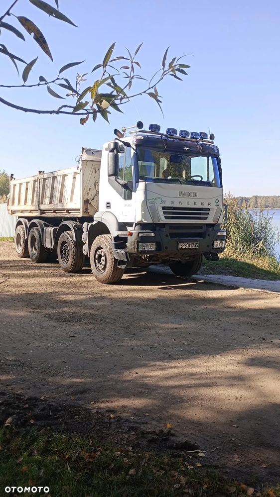 Iveco trakker - 3