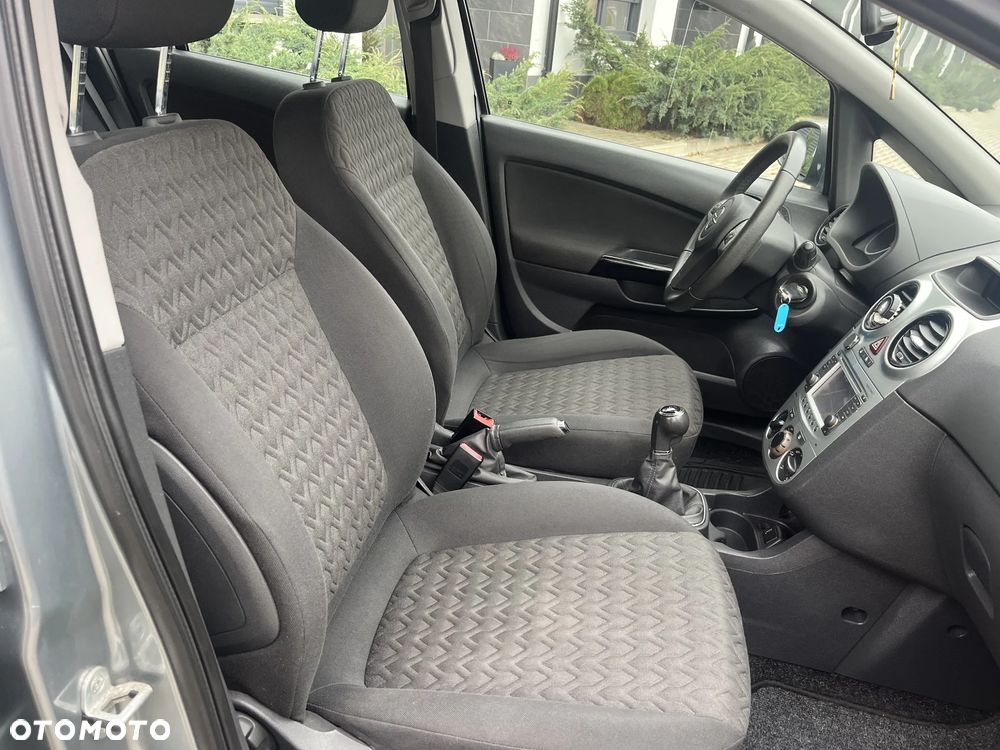 Opel Corsa 1.2 16V Cosmo - 20