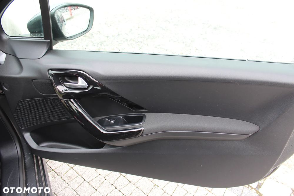 Peugeot 208 PureTech 82 Active - 22