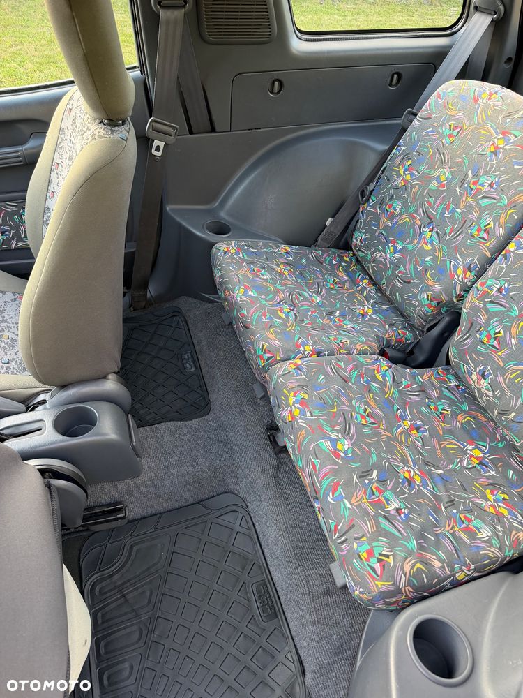 Toyota RAV4 2.0 - 19