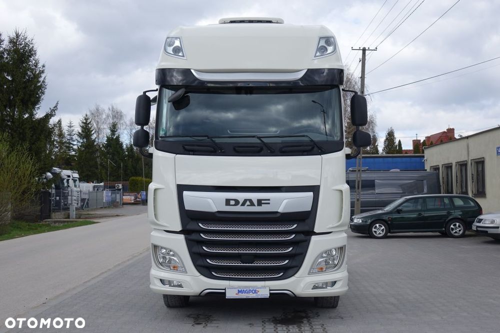 DAF XF 480 FT / SUPER SPACE CAB / STANDARD/ EURO 6 / AUTOMAT / INTARDER / KLIMATYZACJA POSTOJOWA / LODÓWKA / 2 ZBIORNIKI PALIWA - 4