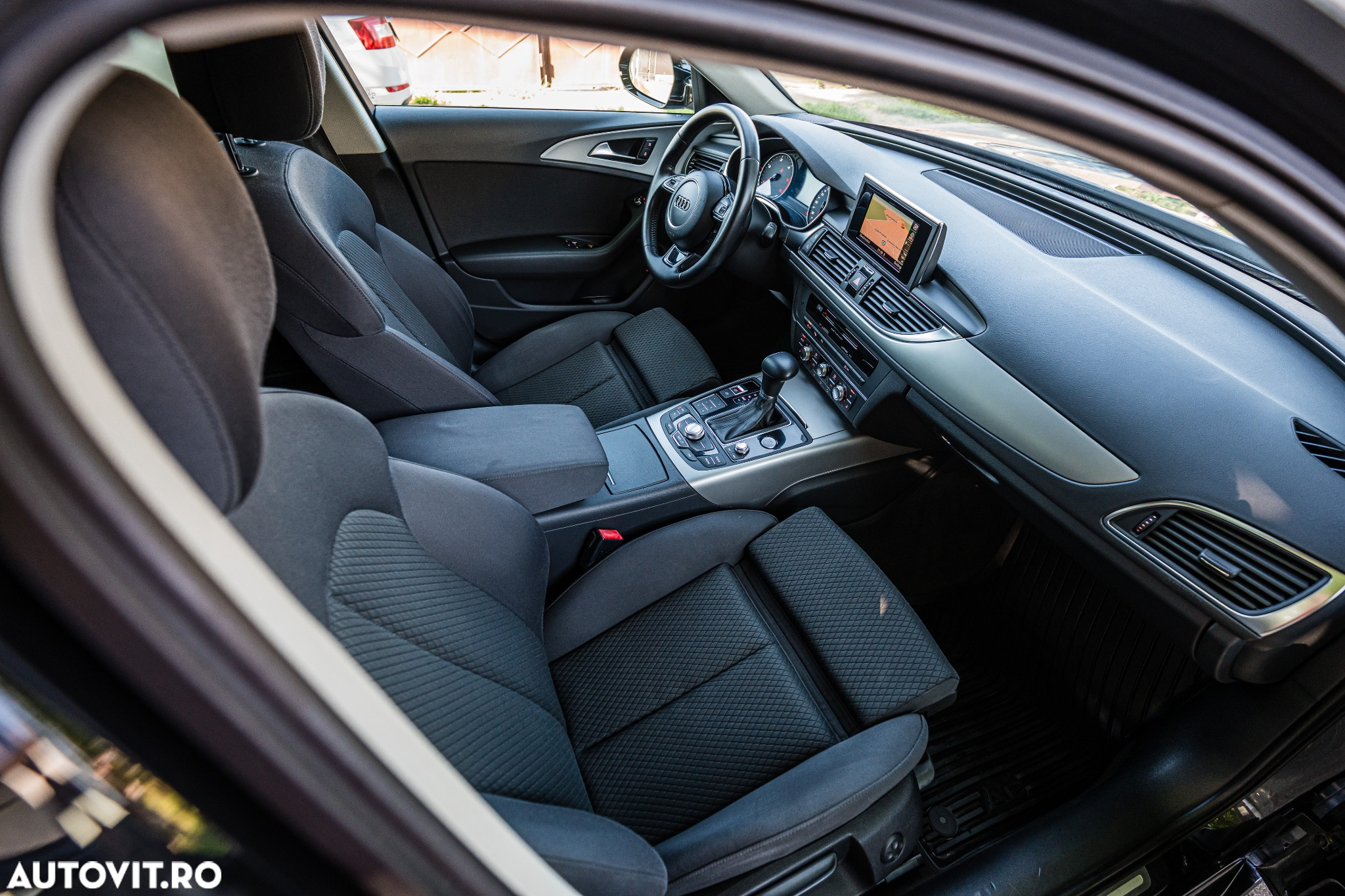 Audi A6 Avant 2.0 TDI DPF multitronic - 32