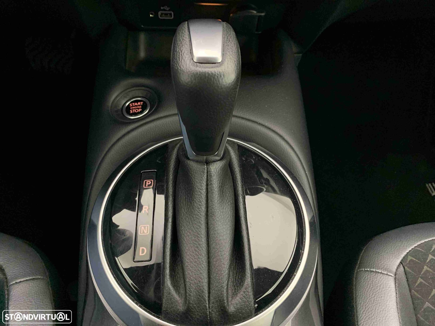 Nissan Juke 1.0 DIG-T N-Connecta NAV.+TwoTone NC - 10