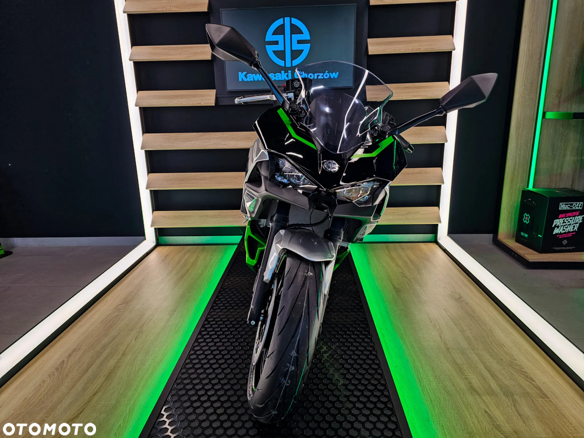 Kawasaki Ninja - 4