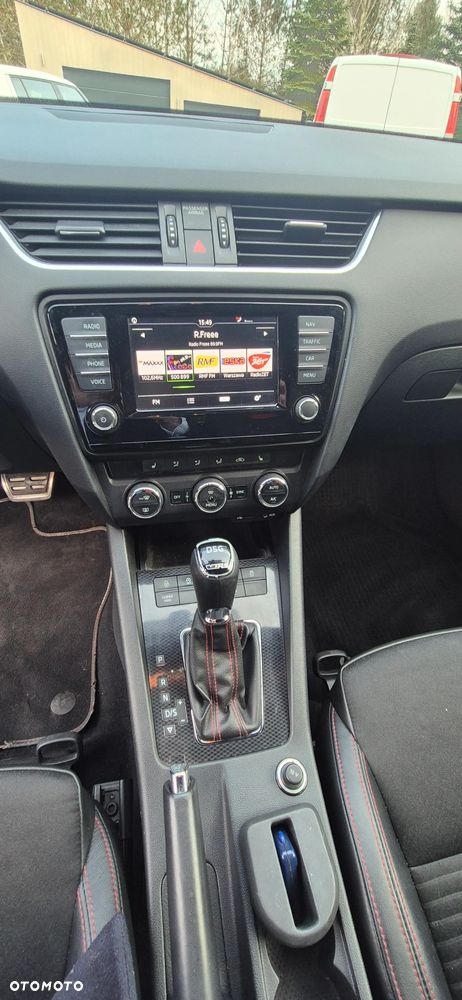 Skoda Octavia 2.0 TDI RS DSG - 27