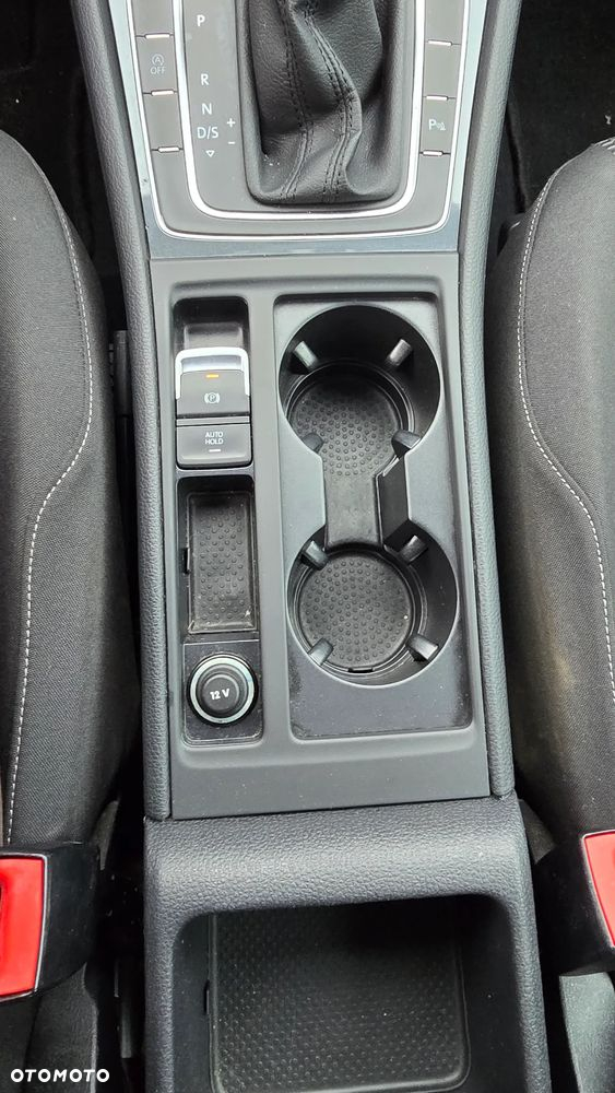 Volkswagen Golf 1.6 TDI DSG Sound - 30