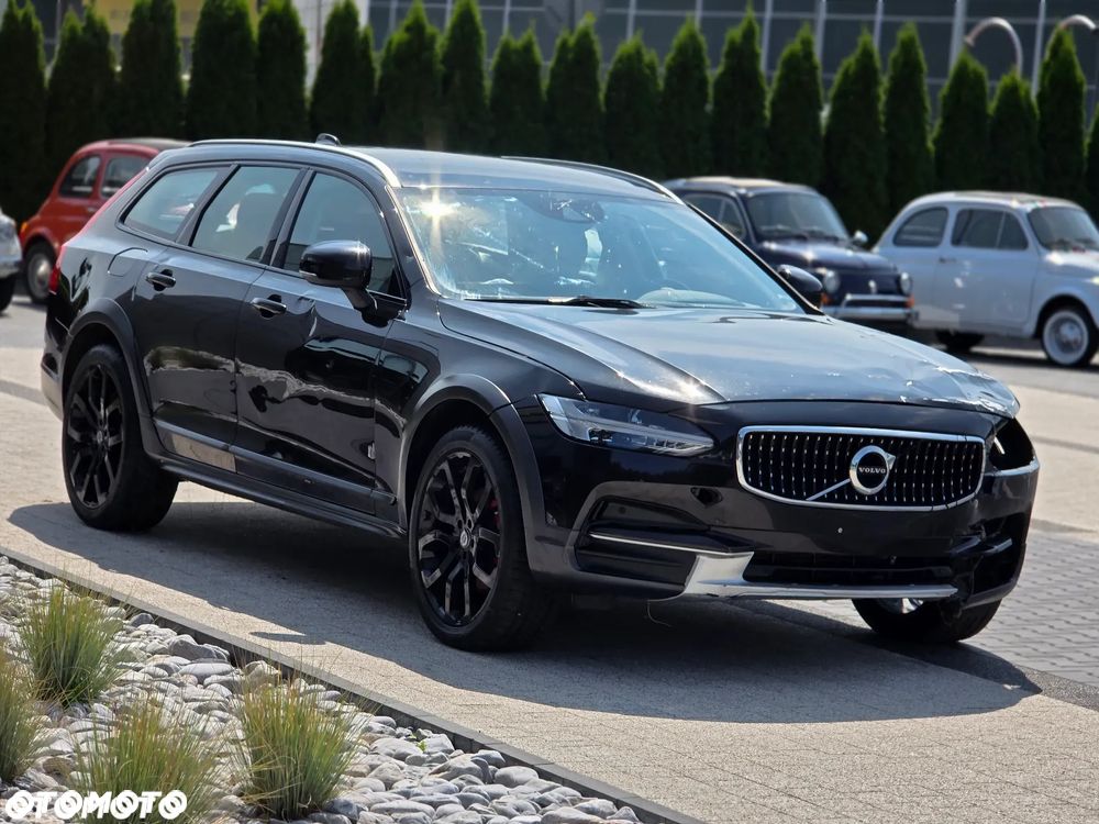 Volvo V90 Cross Country D4 SCR AWD Pro - 4