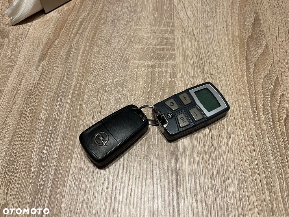 Opel Insignia 2.0 T Cosmo 4x4 S&S - 29