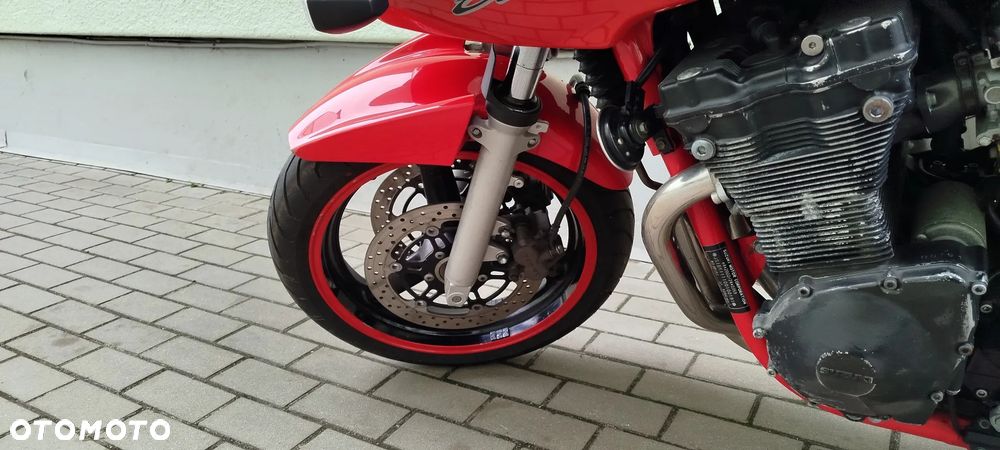 Suzuki Bandit - 25