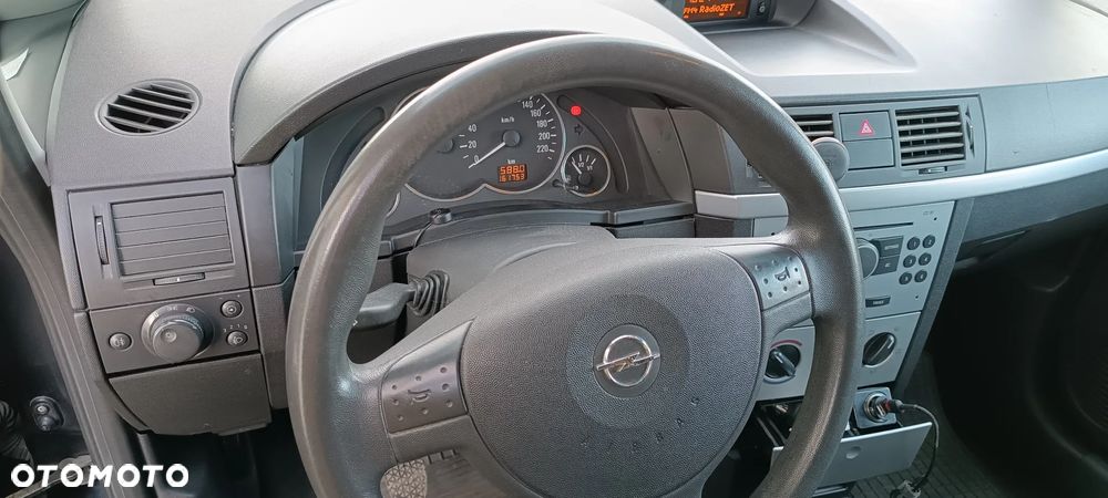 Opel Meriva - 11