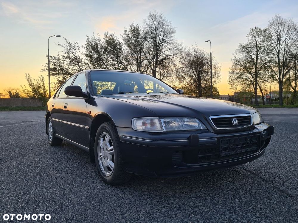 Honda Accord ver-2-2-vtec - 1
