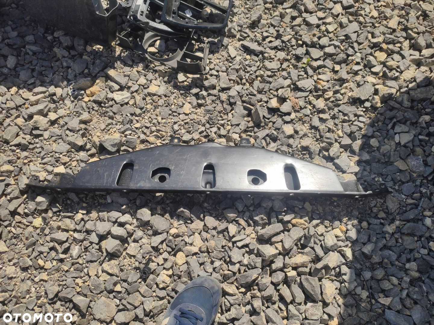 EU WZMOCNIENIE PASA PRZÓD GÓRNE BMW 5 F10 F11 F12 18885210 - 2