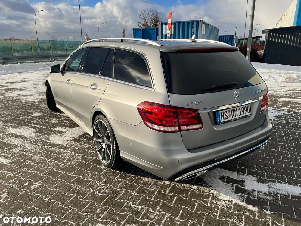 Mercedes-Benz Klasa E 300 BlueTec Hybrid - 8