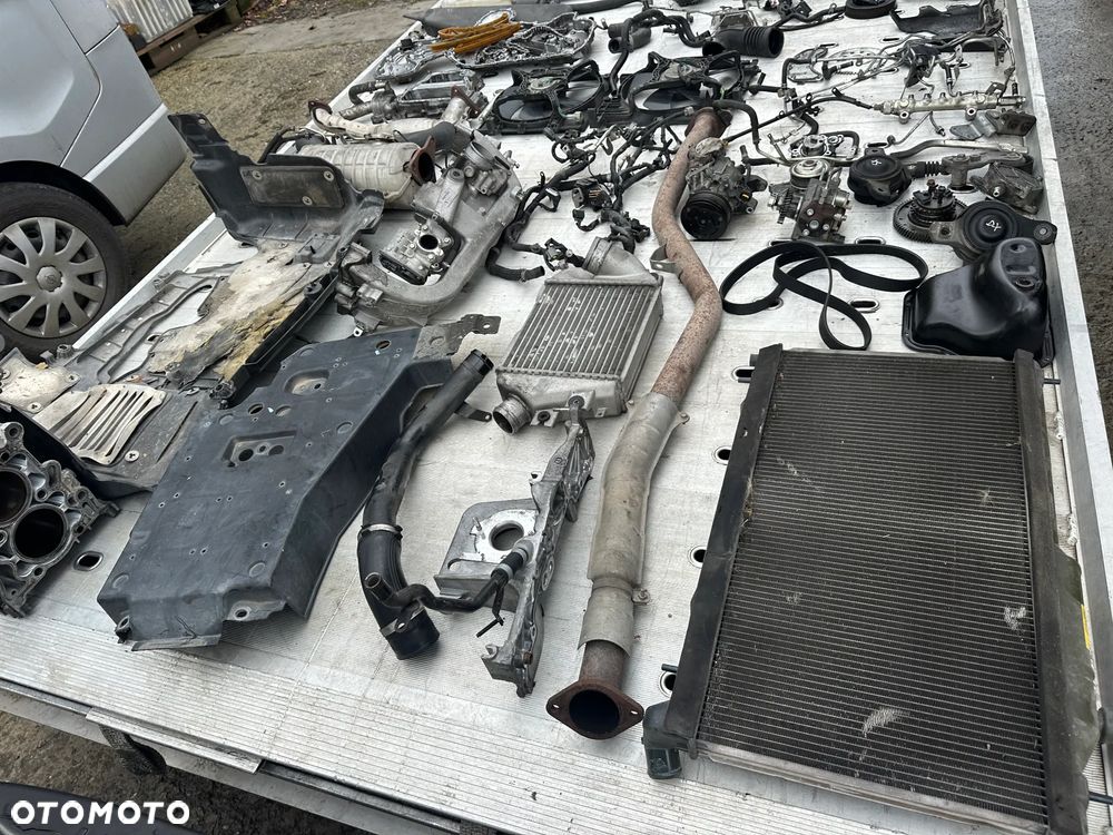 Subaru Forester Części LampaTył Błotnik Zderzak tył Chłodnica Tapicerka Ćwiarka Podłużnica Bok - 28