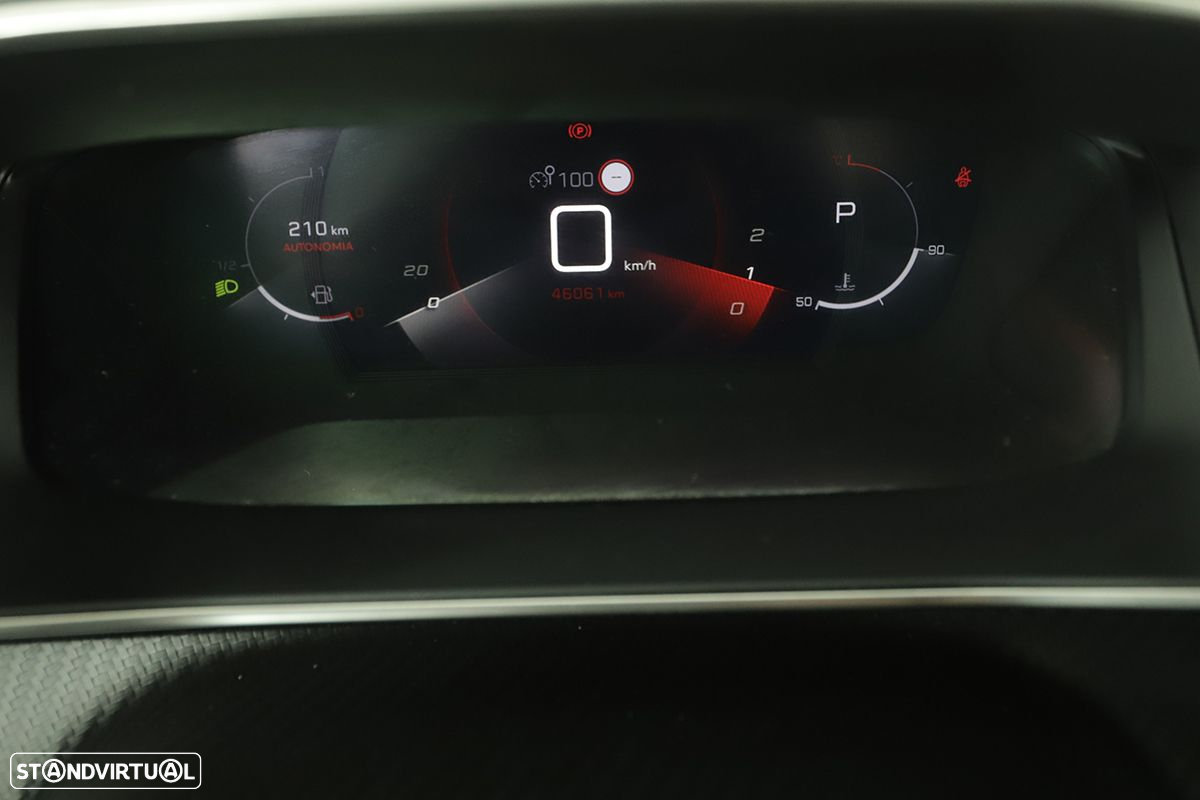 Peugeot 2008 1.2 PureTech GT EAT8 - 16