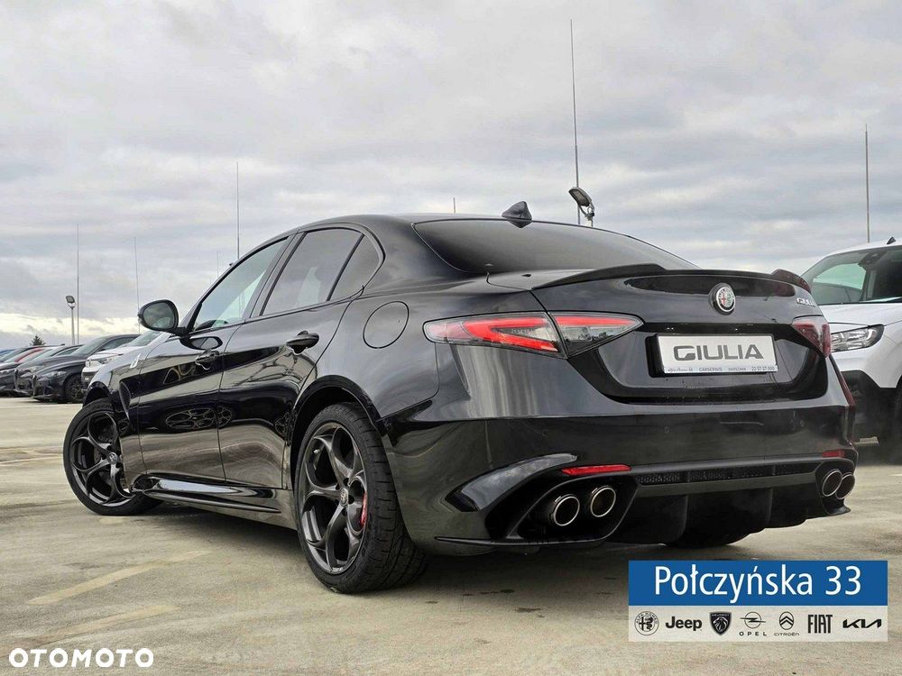 Alfa Romeo Giulia - 8
