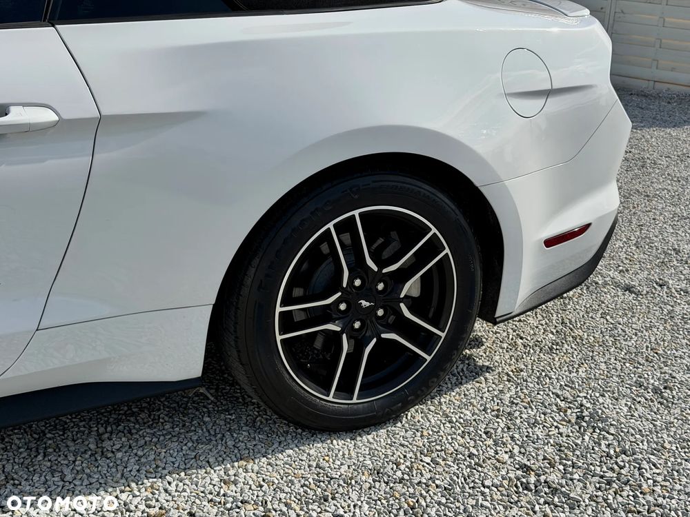 Ford Mustang Cabrio 2.3 Eco Boost - 27