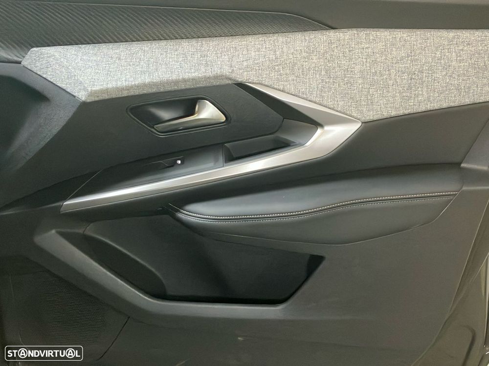Peugeot 3008 1.2 Hybrid Allure e-DCS6 - 22