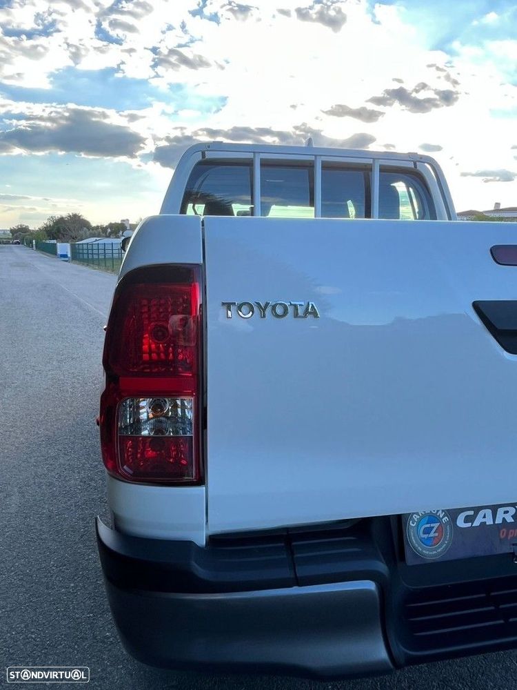 Toyota Hilux 2.4 D-4D 4WD CD CH Aut. - 15