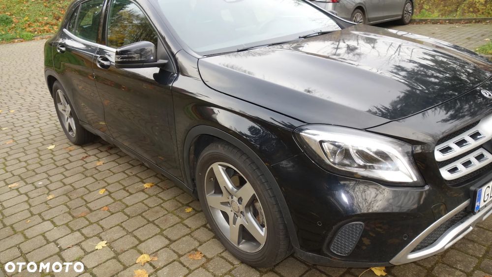 Mercedes-Benz GLA ver-200-7g--dct-activity-edition - 3