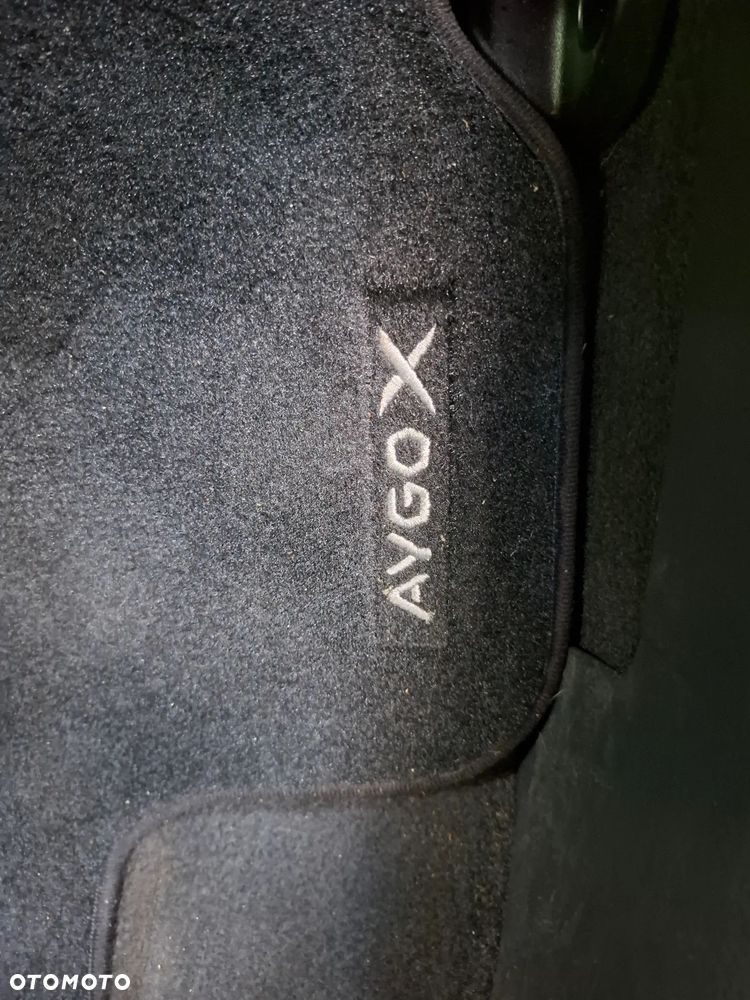 Toyota Aygo x - 20