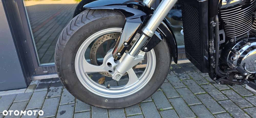Suzuki Intruder - 30