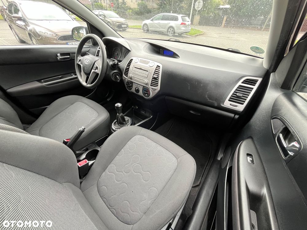 Hyundai i20 1.2 FIFA WM Edition - 19