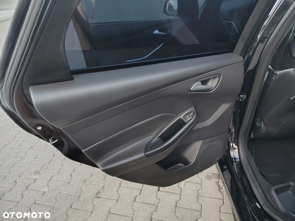 Ford Focus - 12