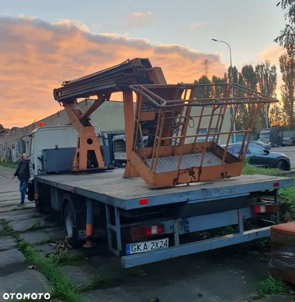 DAF IS - 6