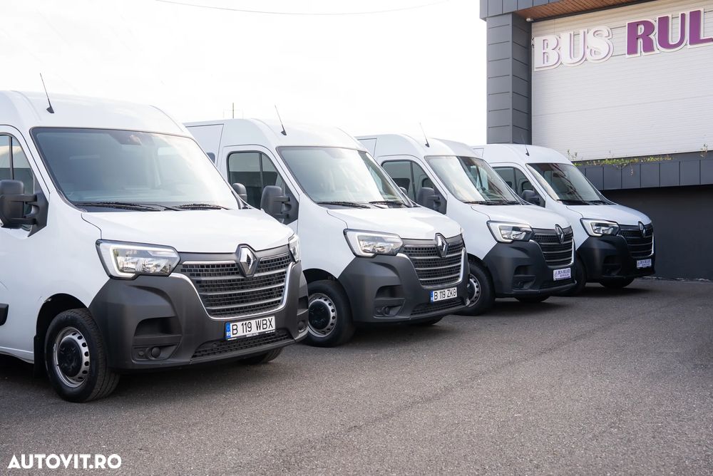 Renault Master 2.3 Blue dCi 145 TT Combi 3,5t L2H2 8+1 - 18