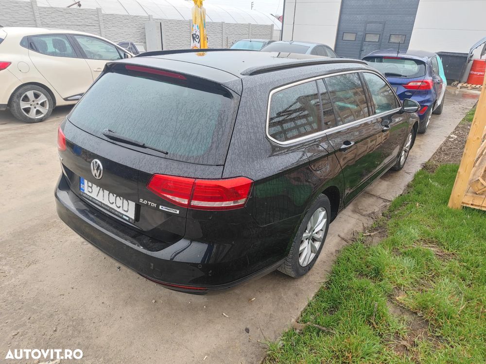 Volkswagen Passat 2.0 TDI DSG Highline - 13