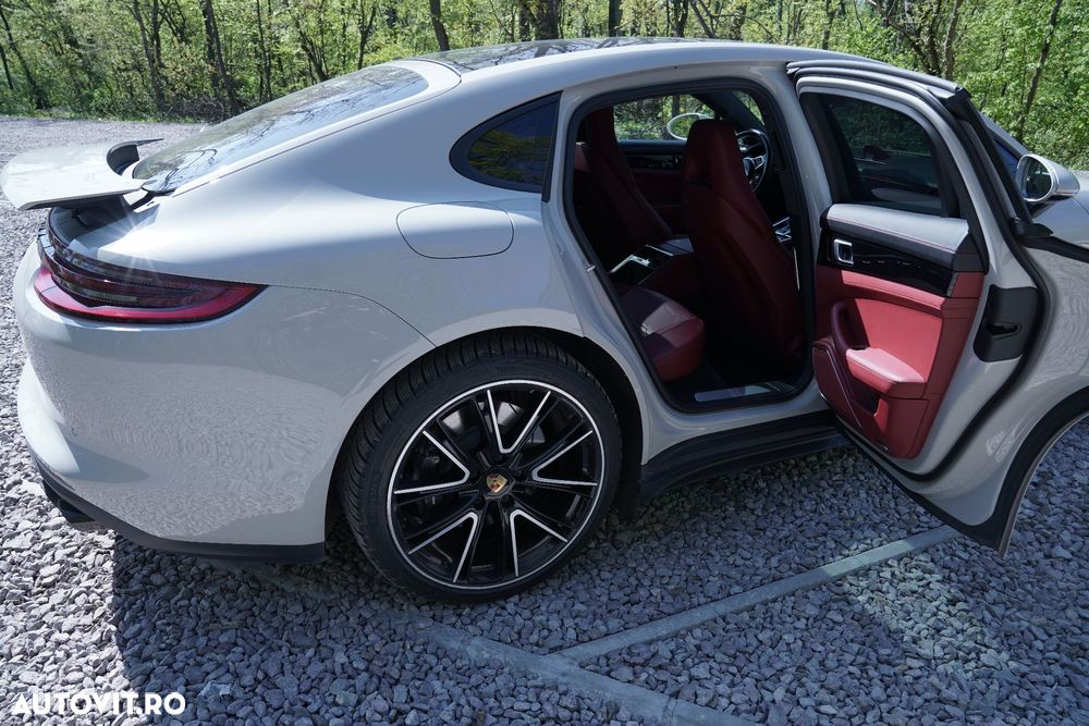 Porsche Panamera 4 E-Hybrid - 17