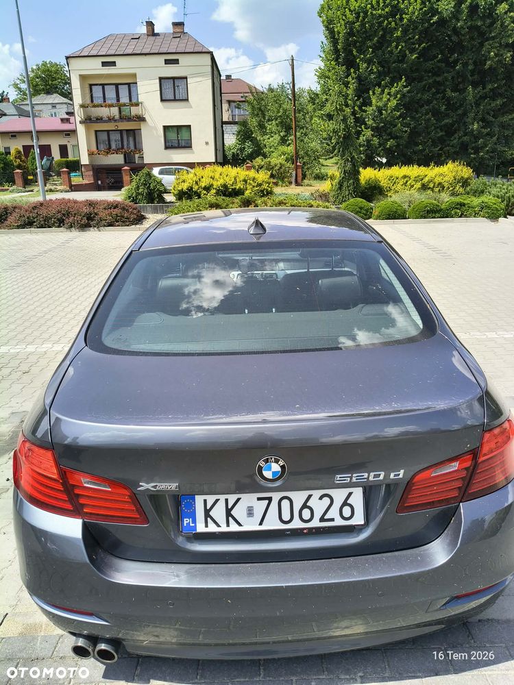 BMW Seria 5 520d xDrive - 4