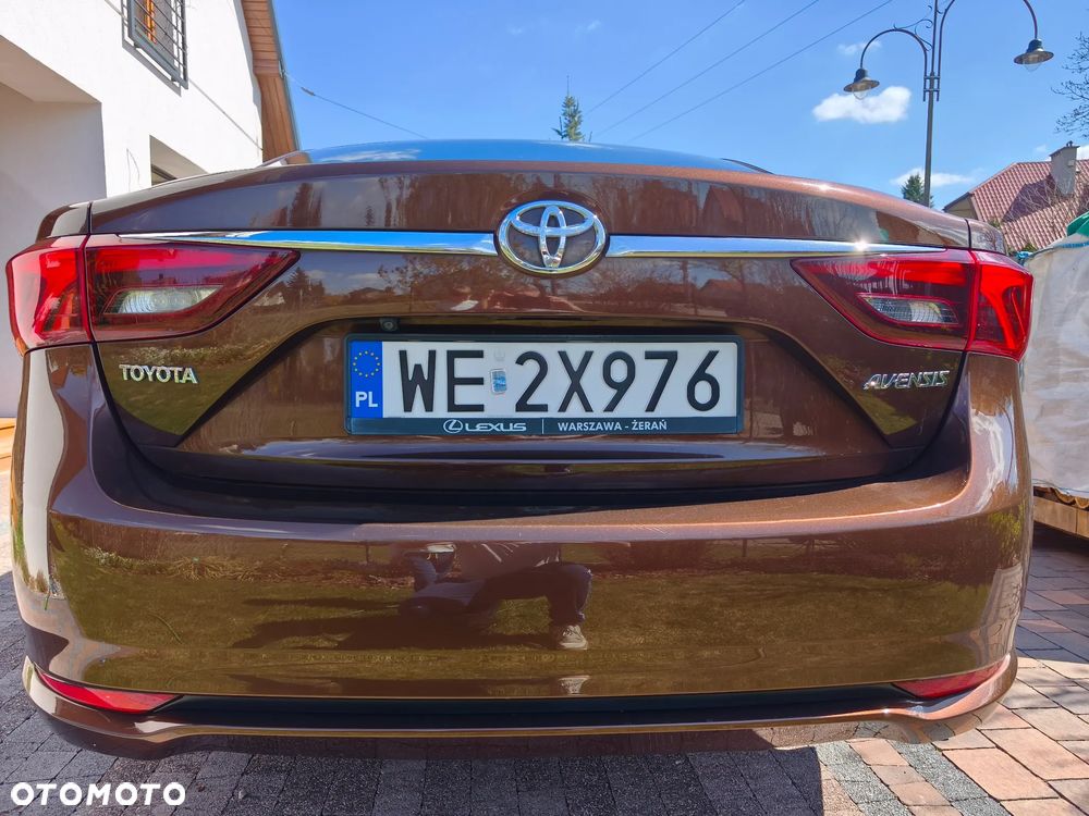 Toyota Avensis 2.0 Premium MS - 6