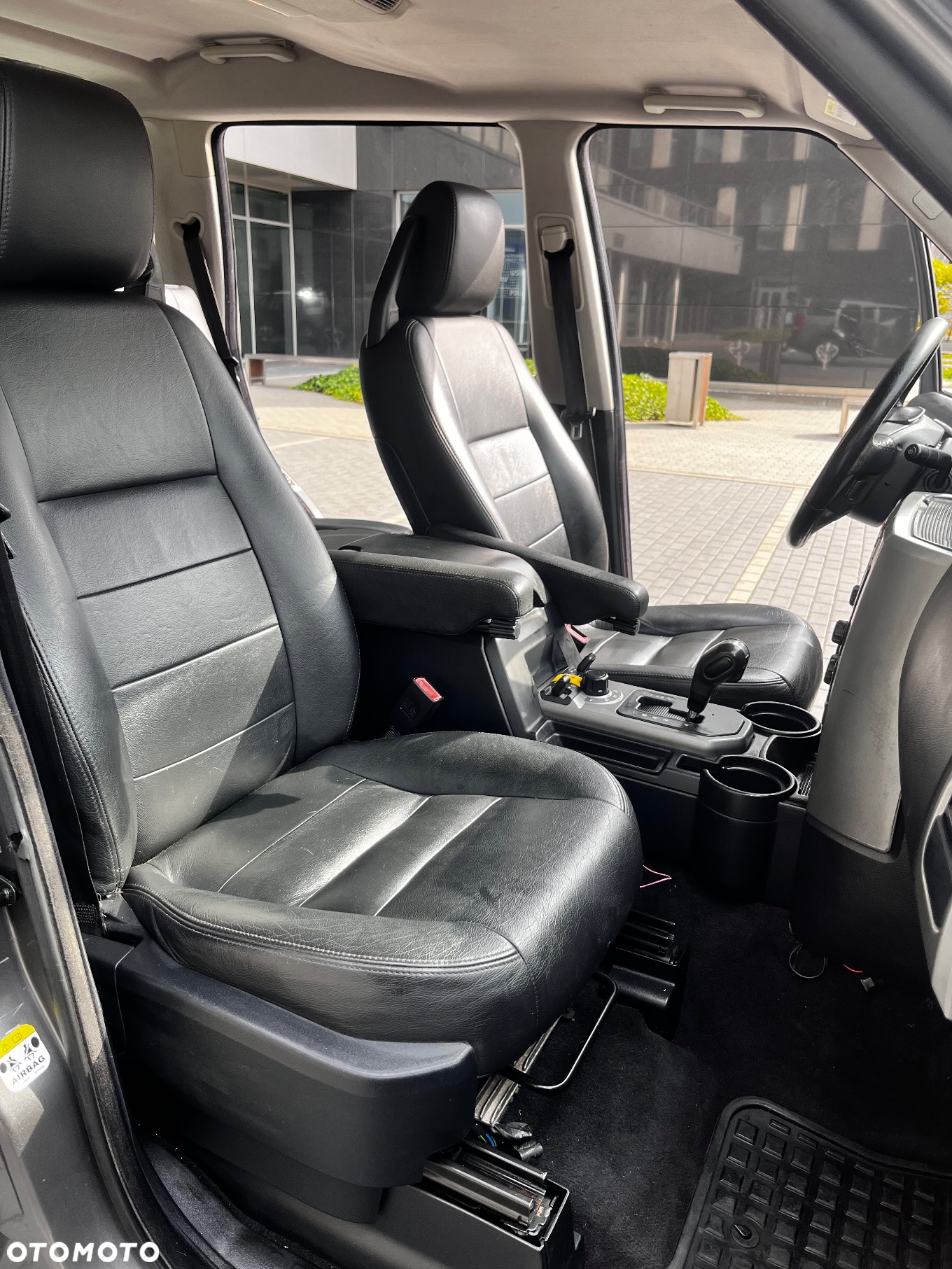 Land Rover Discovery IV 2.7D V6 SE - 15