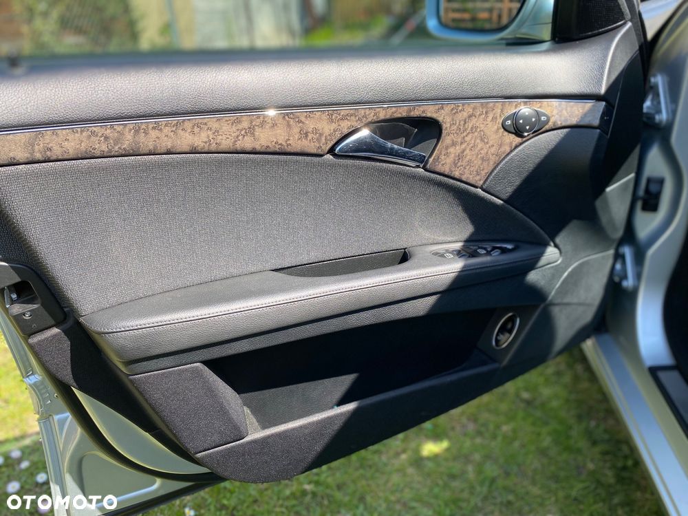 Mercedes-Benz Klasa E - 16