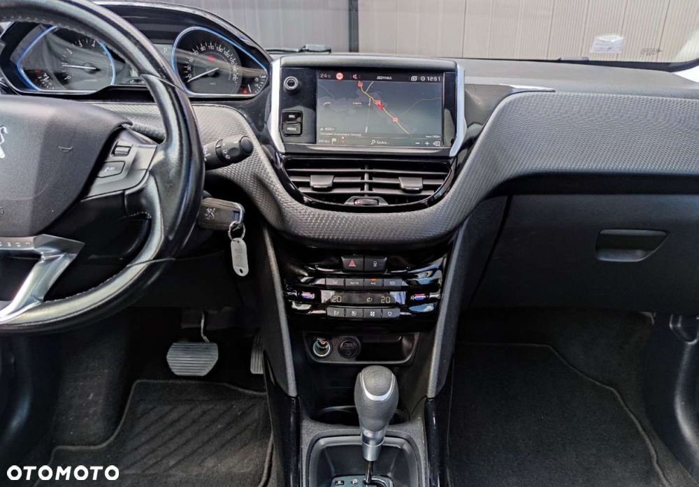 Peugeot 2008 PureTech 110 Stop&Start EAT6 Allure - 26