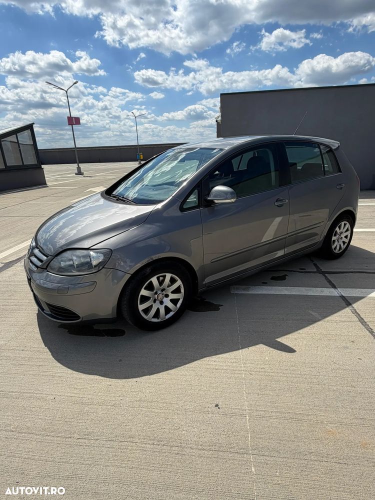 Volkswagen Golf - 6