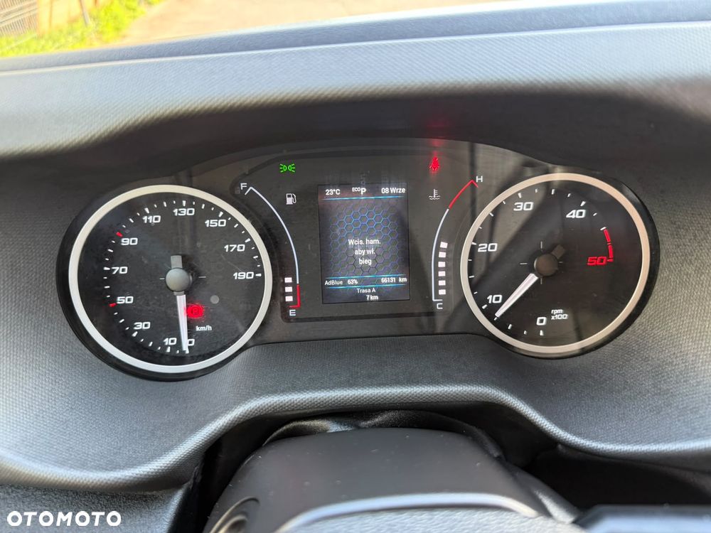 Iveco Daily 35S180, 3.0 180KM, L3H2, HiMatic, Winda, Niski przebieg - 34